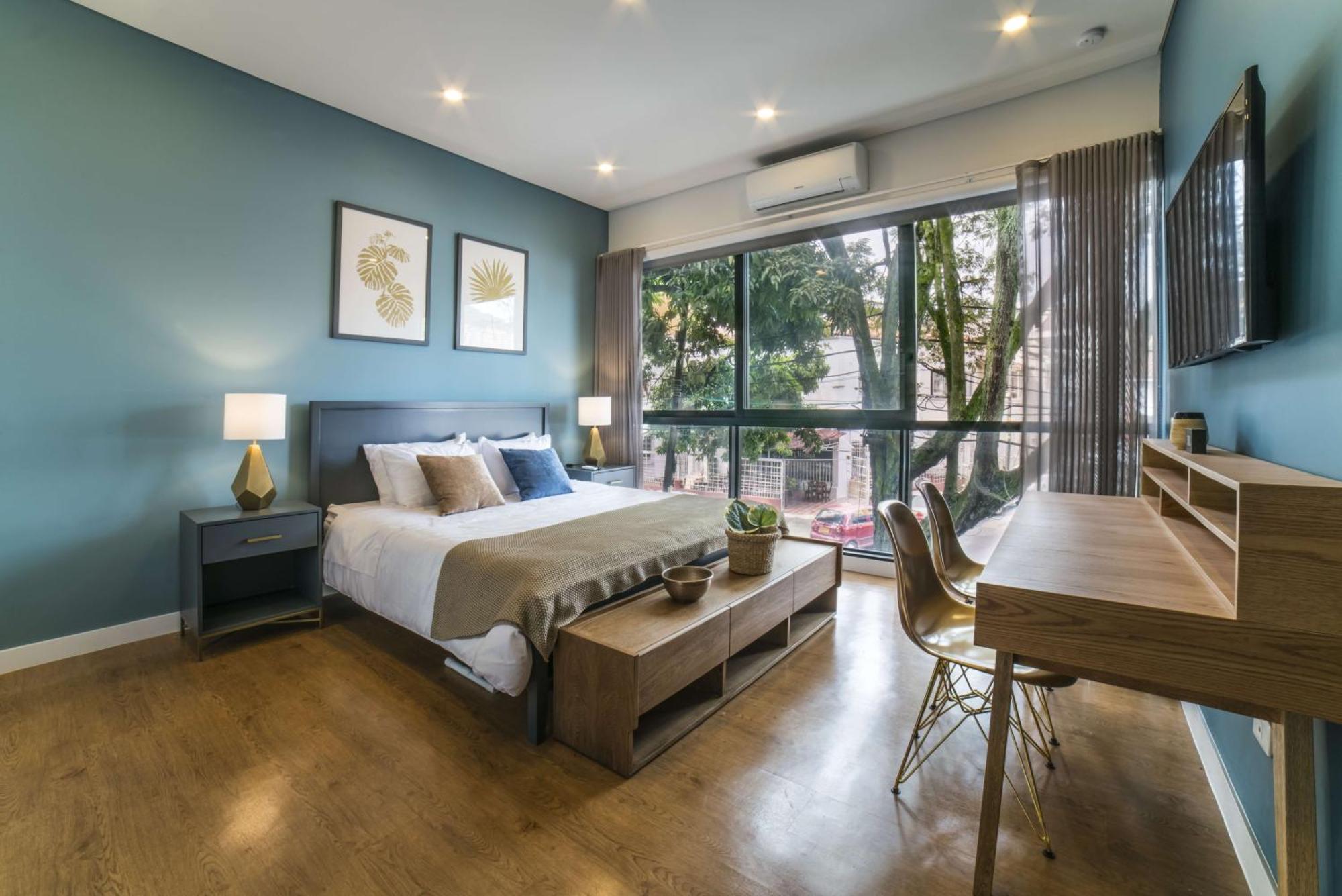 Granada Executive Cali